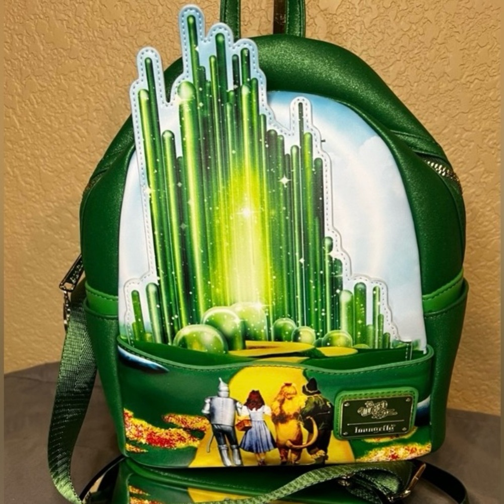 NWOT Loungefly Wizard of Oz Emerald City Backpack
